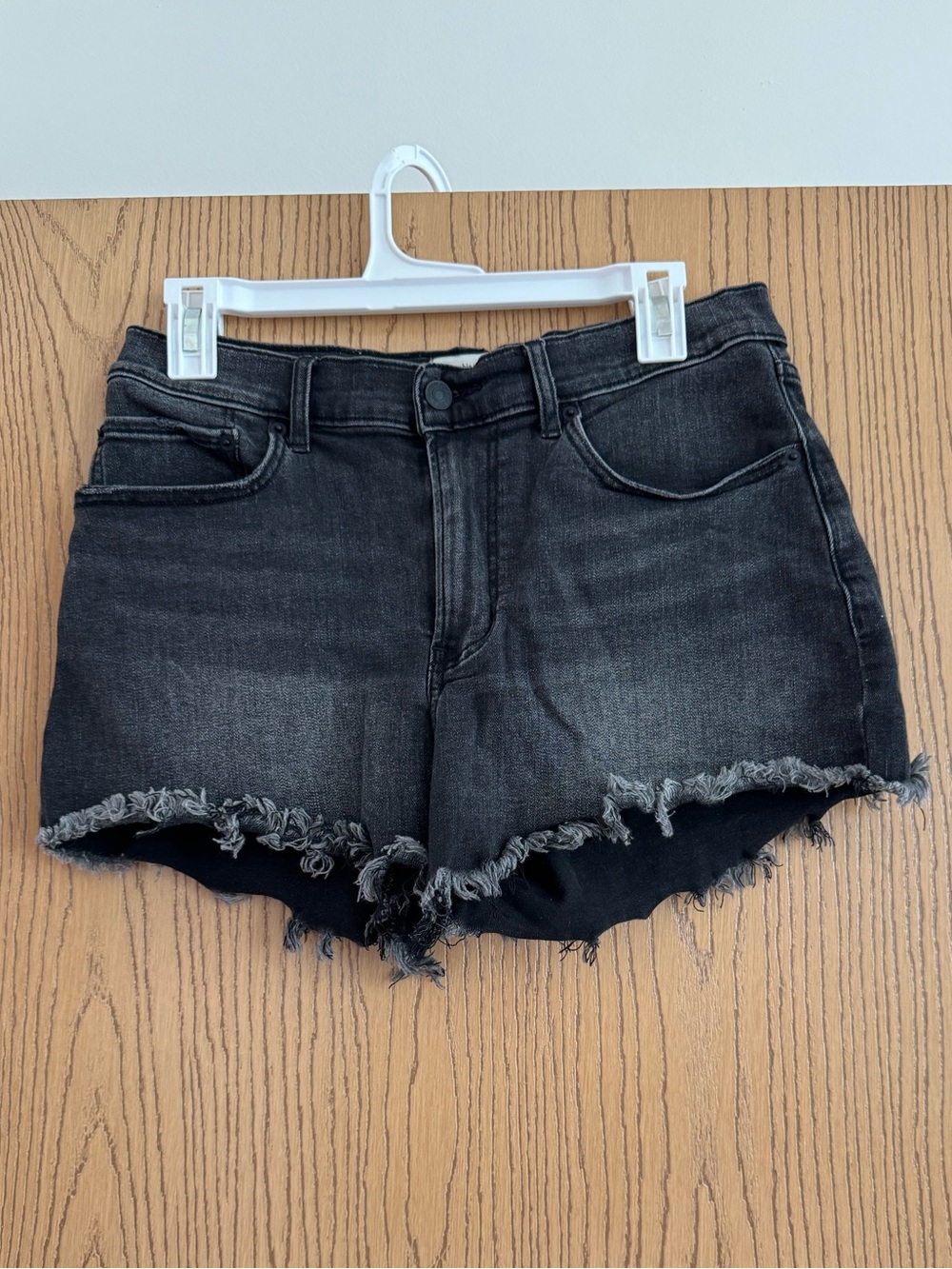 Abercrombie & Fitch Women’s Mid Rise Boyfriend Short